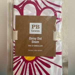 Pottery Barn Teen ~MAGENTA DAISY DOT~ Pillow Sham - PINK FLORAL